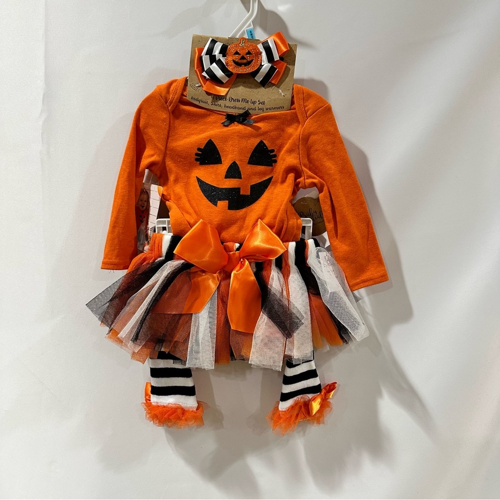 Girl’s Halloween Outfit